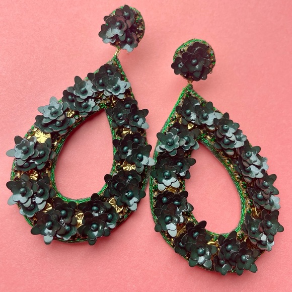 NWT Deepa Gurnani Anthro Beaded Crystal Flower Statement Earrings Forest Green - Picture 5 of 14
